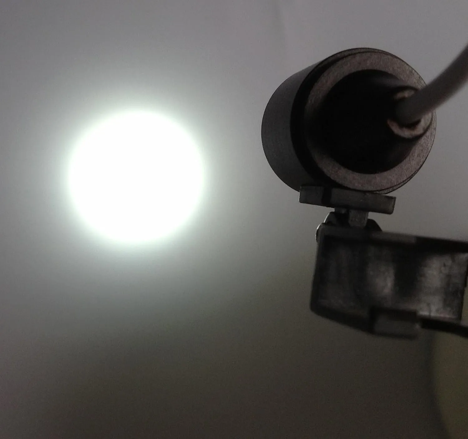 2.5X 3X 3.5X Optional Titanium Frame Binocular Dental Surgical Loupes with High Brightness Led Headlight (Working Distance :(500-600 mm) XL, Magnification:2.5X)
