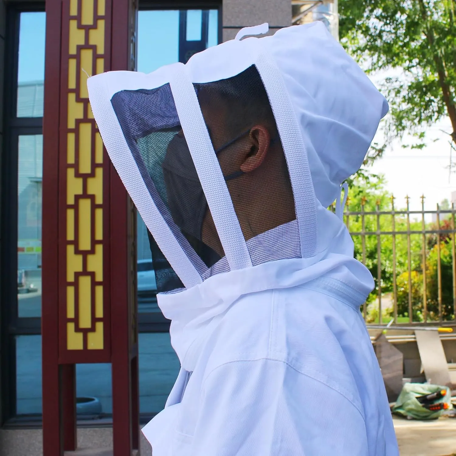 Bee Suits for Men&Women Sting Proof,Bee Keeper Suit for Men,Beekeeper Suit,Bee Protective Gear,Ventilated Bee Suit. (White, XL)