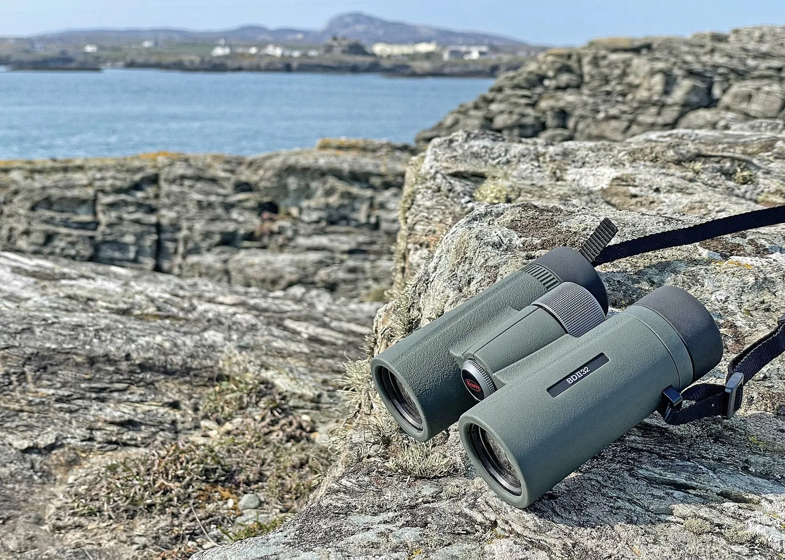 Kowa BDII-XD 8x32mm Prominar Roof Prism Wide Angle Binocular