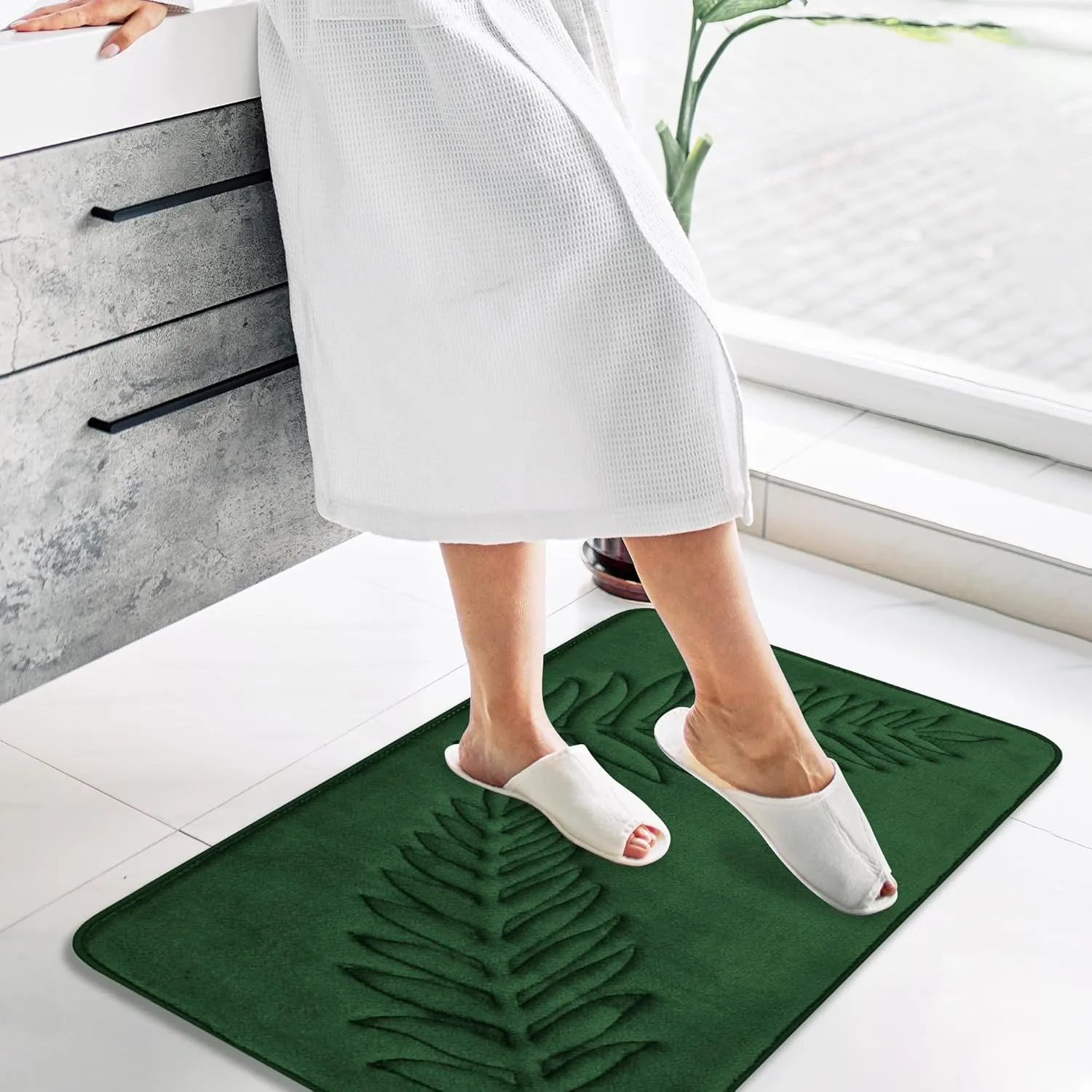 Memory Foam Bath Mat – Comfortable & Soft Thick Bathroom Rug with Green Leaf Pattern – Non-Slip & Absorbent Materials – Washable & Dryer Friendly Shower Carpet – 32”x20” Upgrade-Green